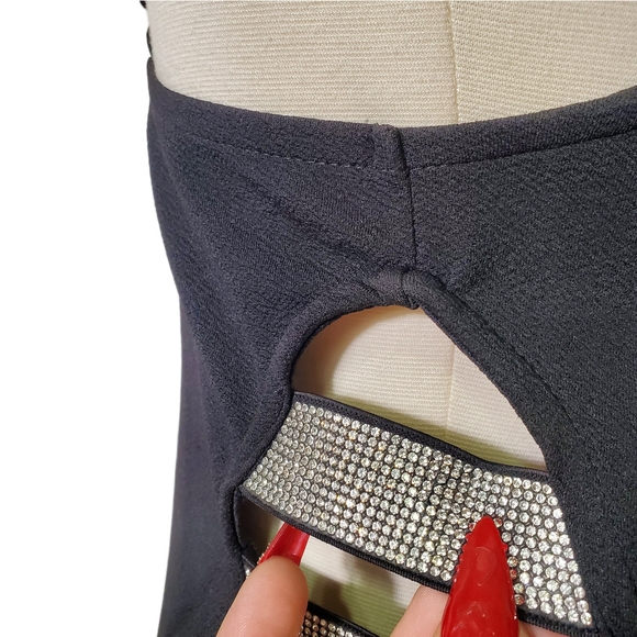 Mini Dress Almost Famous Backless Cutout Fitted Spaghetti Strap Black Dress NWOT - Picture 5 of 16